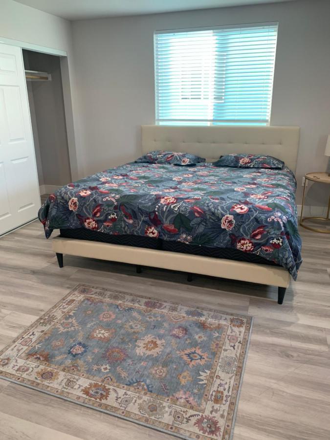 Private Room In New Appartment With Full Bath Los Angeles Extérieur photo